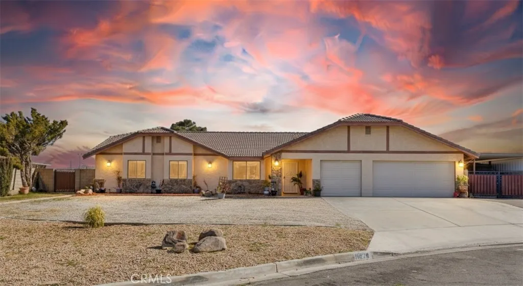 11679 Winterhawk Way, Apple Valley, California 92308 home-pic-1