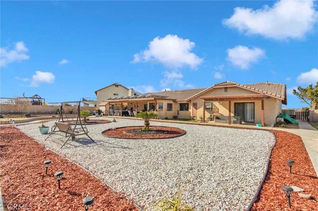 11679 Winterhawk Way, Apple Valley, California 92308 home-pic-38