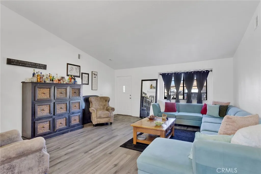 11679 Winterhawk Way, Apple Valley, California 92308 home-pic-4