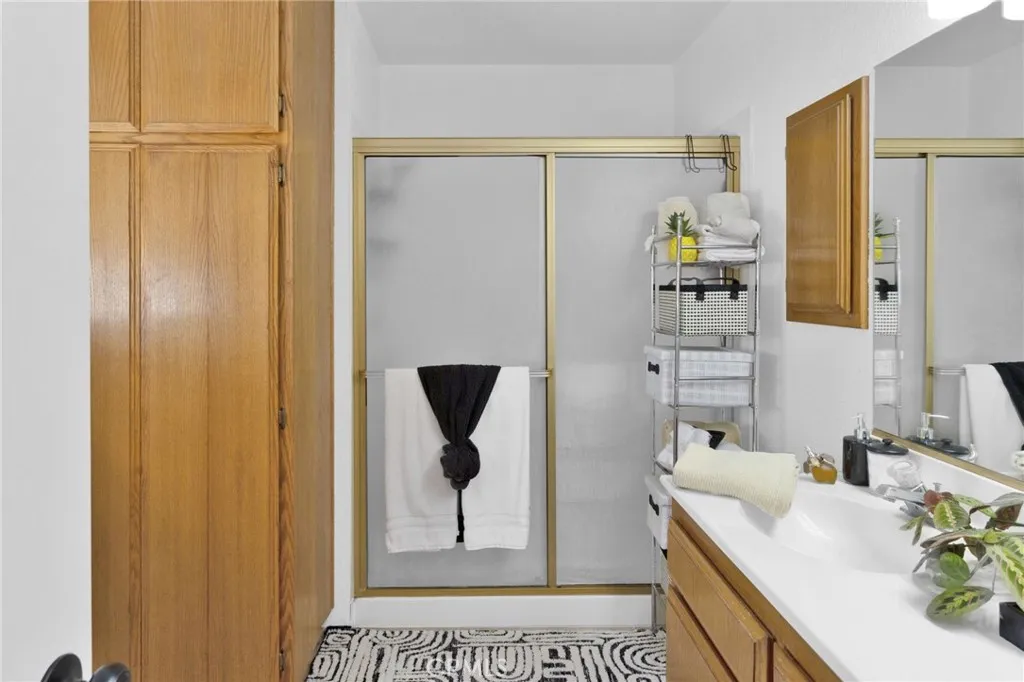 11679 Winterhawk Way, Apple Valley, California 92308 home-pic-24