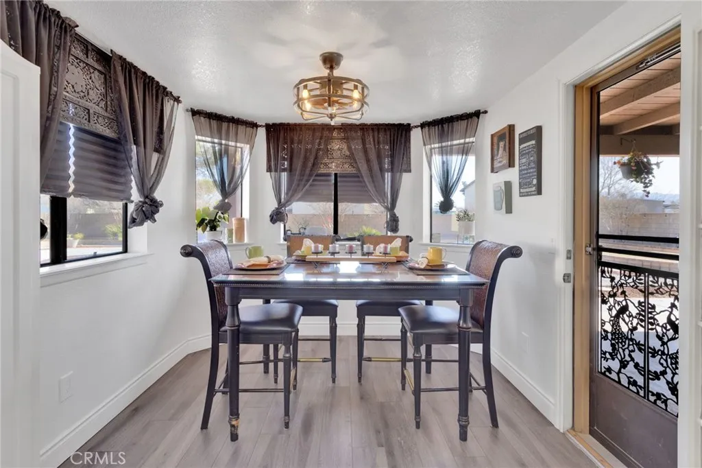 11679 Winterhawk Way, Apple Valley, California 92308 home-pic-16