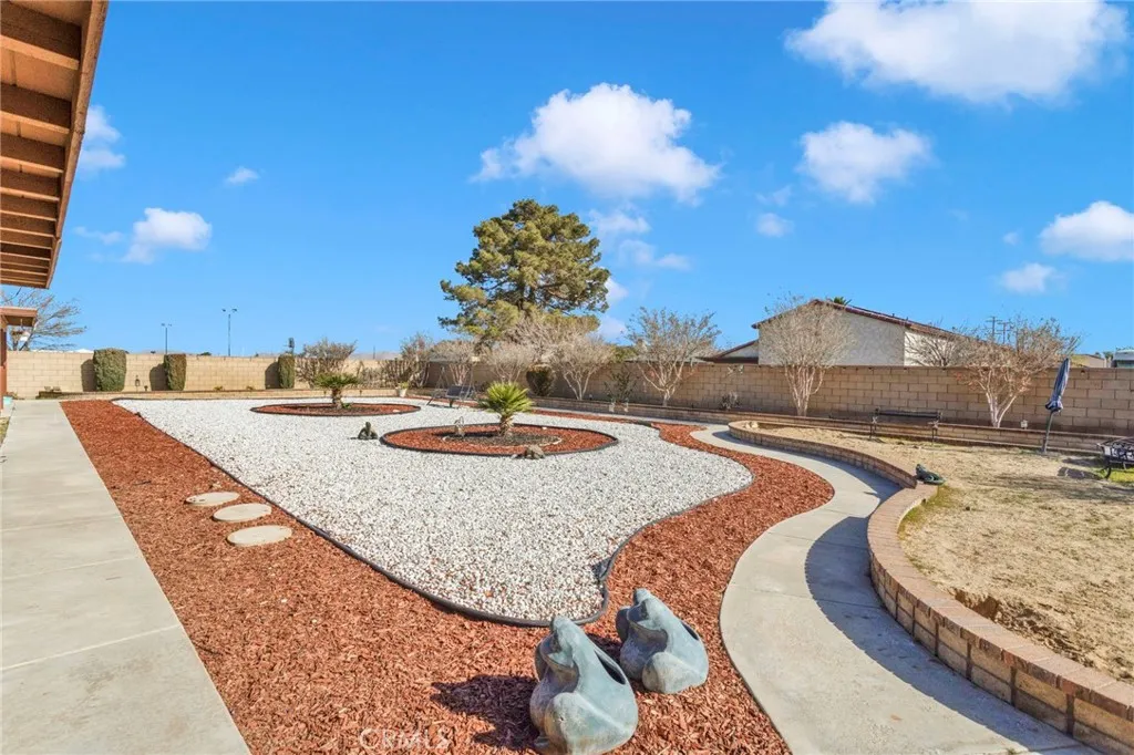 11679 Winterhawk Way, Apple Valley, California 92308 home-pic-45