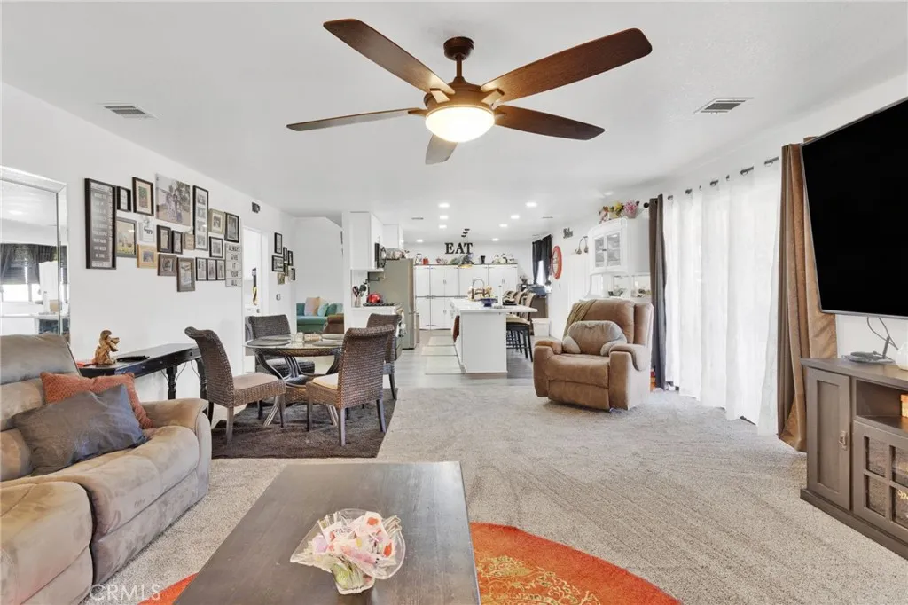 11679 Winterhawk Way, Apple Valley, California 92308 home-pic-15
