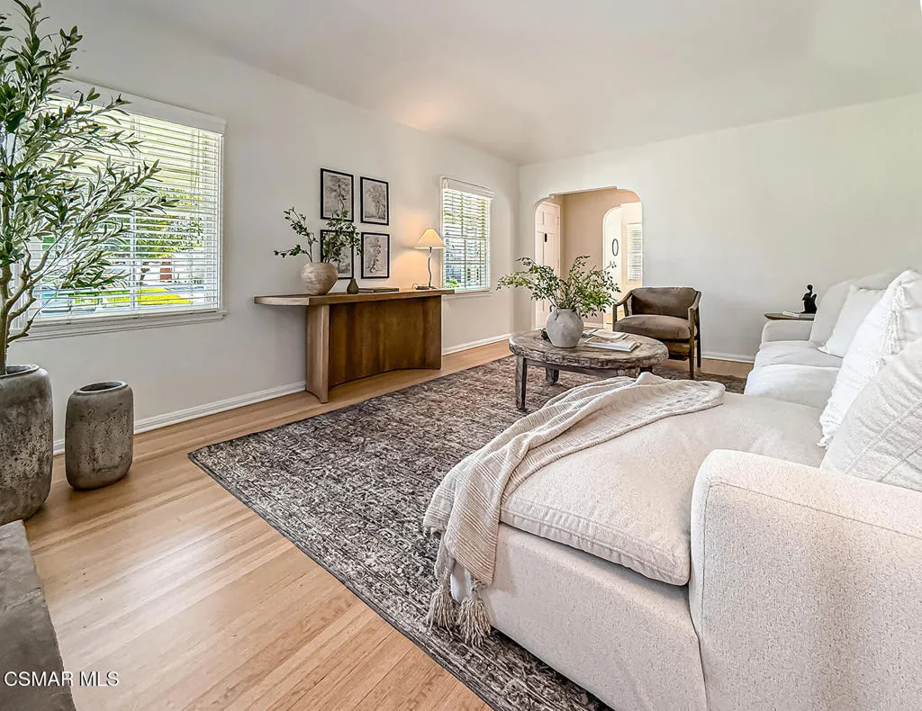 8419 Vicksburg Avenue, Los Angeles, California 90045 home-pic-6