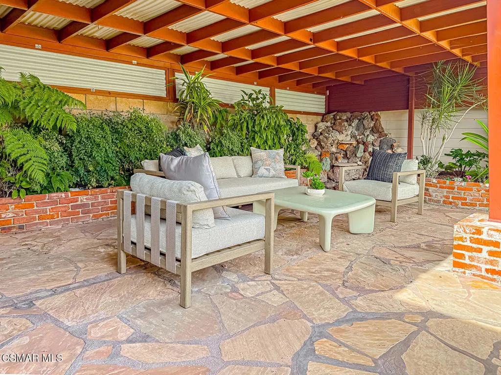 8419 Vicksburg Avenue, Los Angeles, California 90045 home-pic-37