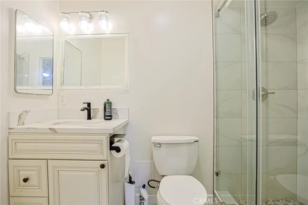 4109 W 5th F2, Santa Ana, California 92703 home-pic-25