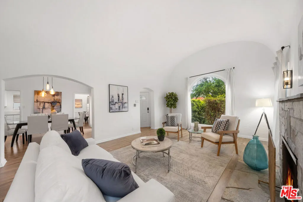 205 S Hamel Drive, Beverly Hills, California 90211 home-pic-4