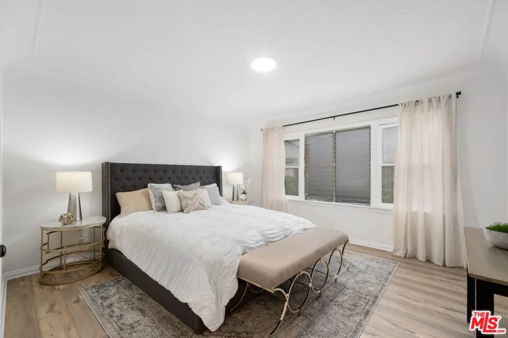 205 S Hamel Drive, Beverly Hills, California 90211 home-pic-17