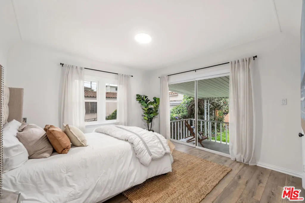 205 S Hamel Drive, Beverly Hills, California 90211 home-pic-18