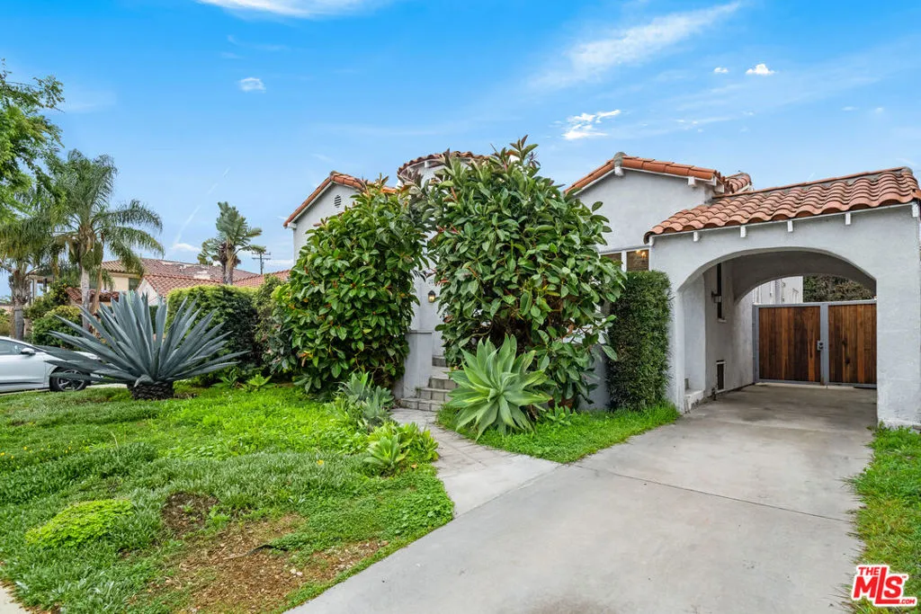 205 S Hamel Drive, Beverly Hills, California 90211 home-pic-23