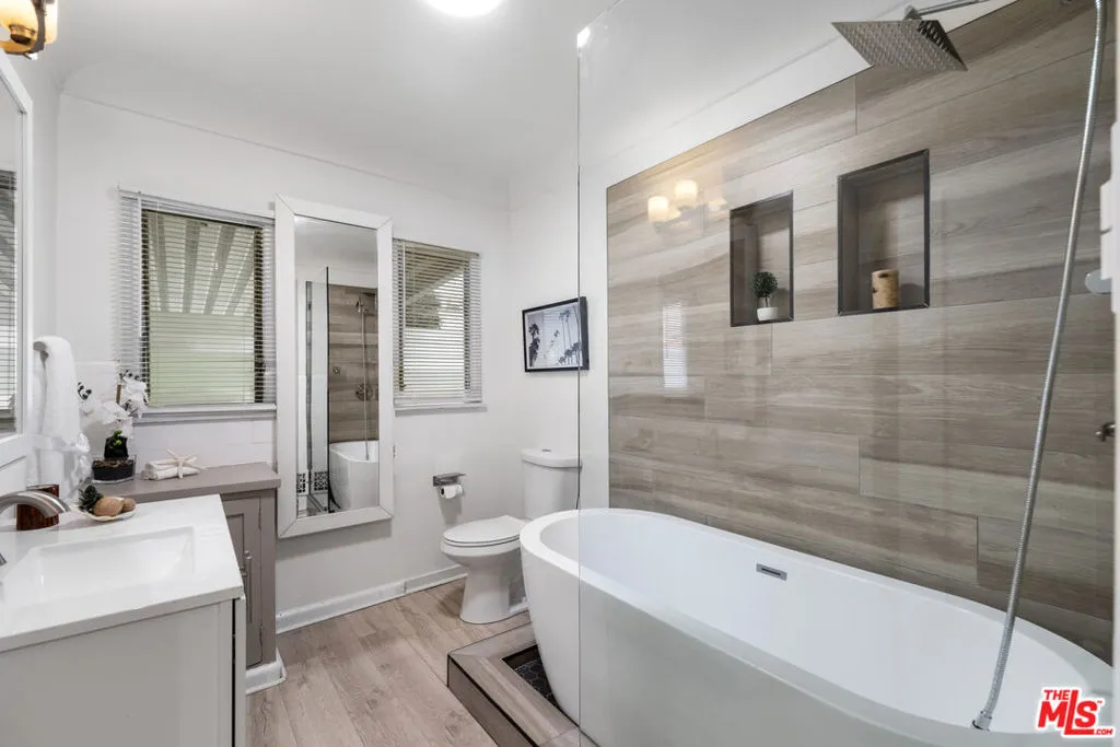 205 S Hamel Drive, Beverly Hills, California 90211 home-pic-16