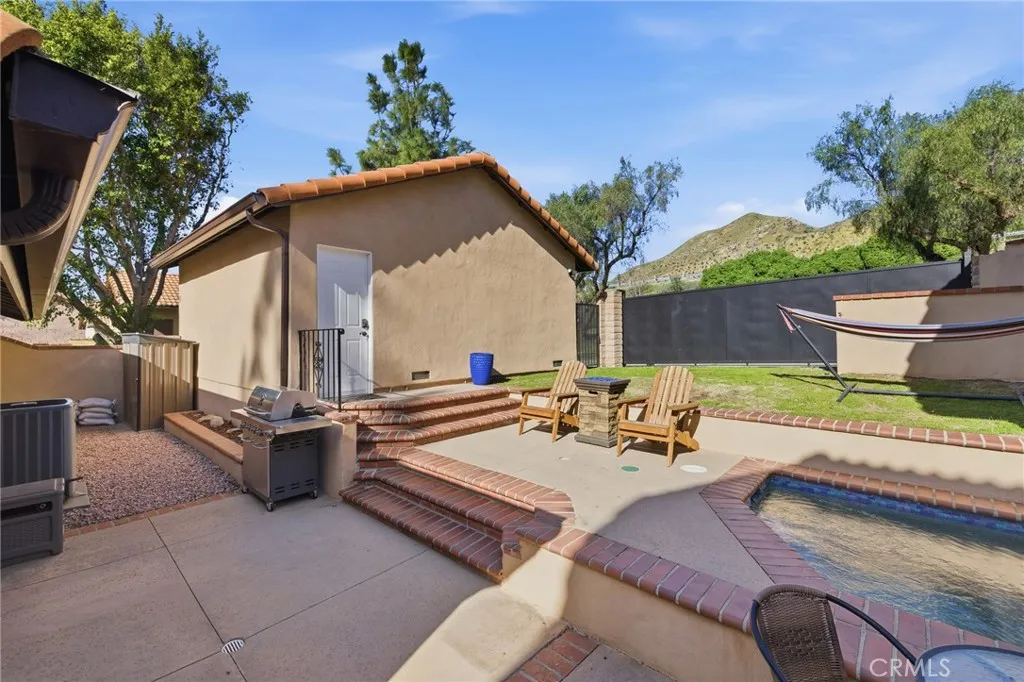 15919 Joseph Court, Rancho Cascades, California 91342 home-pic-34