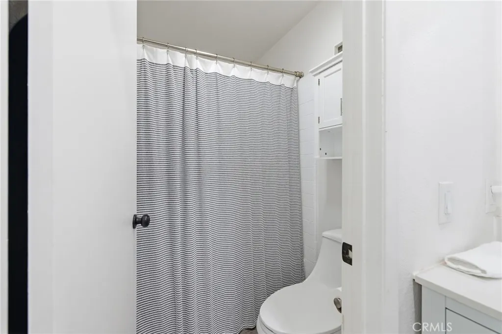 15919 Joseph Court, Rancho Cascades, California 91342 home-pic-23