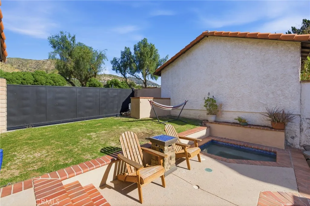 15919 Joseph Court, Rancho Cascades, California 91342 home-pic-32