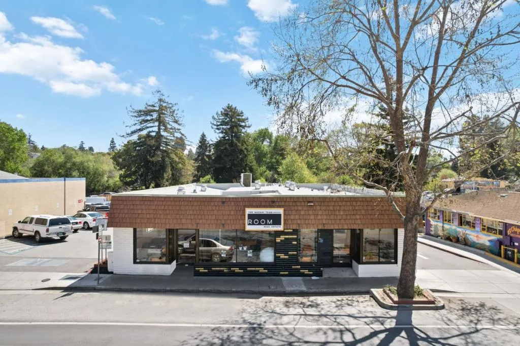 4746 Soquel Dr