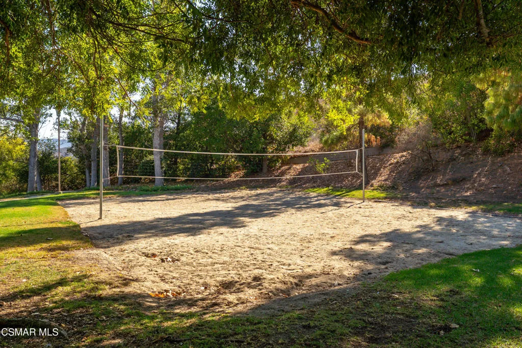 5744 Oak Bend Lane 108, Oak Park, California 91377 home-pic-20