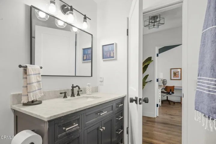 29-web-or-mls-UpmarketMedia-1932Jam-51
