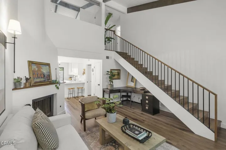 11-web-or-mls-UpmarketMedia-1932Jam-129