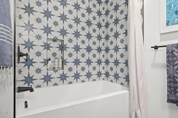 31-web-or-mls-UpmarketMedia-1932Jam-57