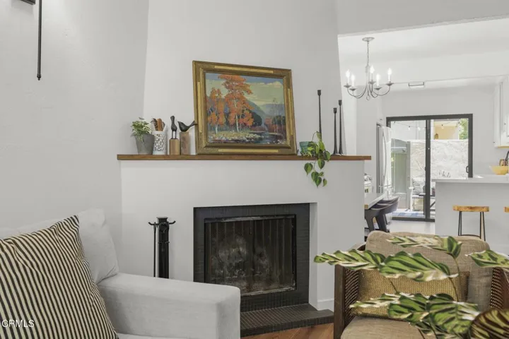 10-web-or-mls-UpmarketMedia-1932Jam-126