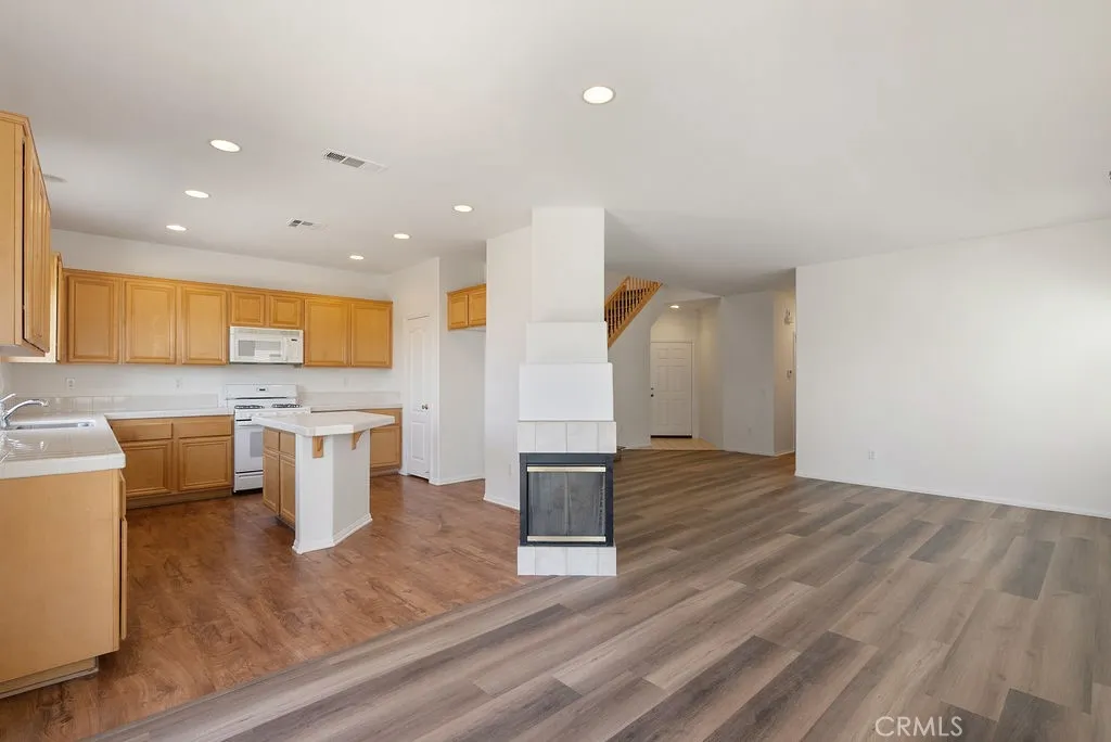27635 Sienna Ridge, Canyon Country, California 91351 home-pic-6
