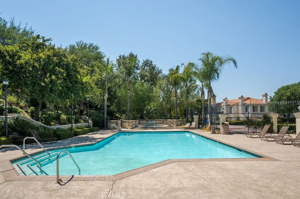 27635 Sienna Ridge, Canyon Country, California 91351 home-pic-3