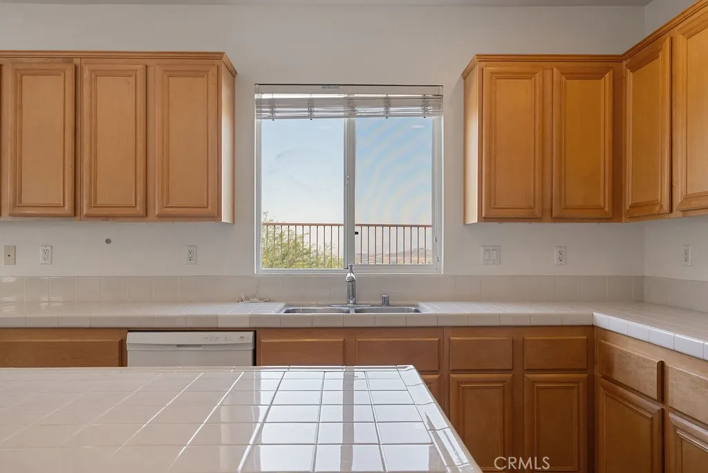 27635 Sienna Ridge, Canyon Country, California 91351 home-pic-8