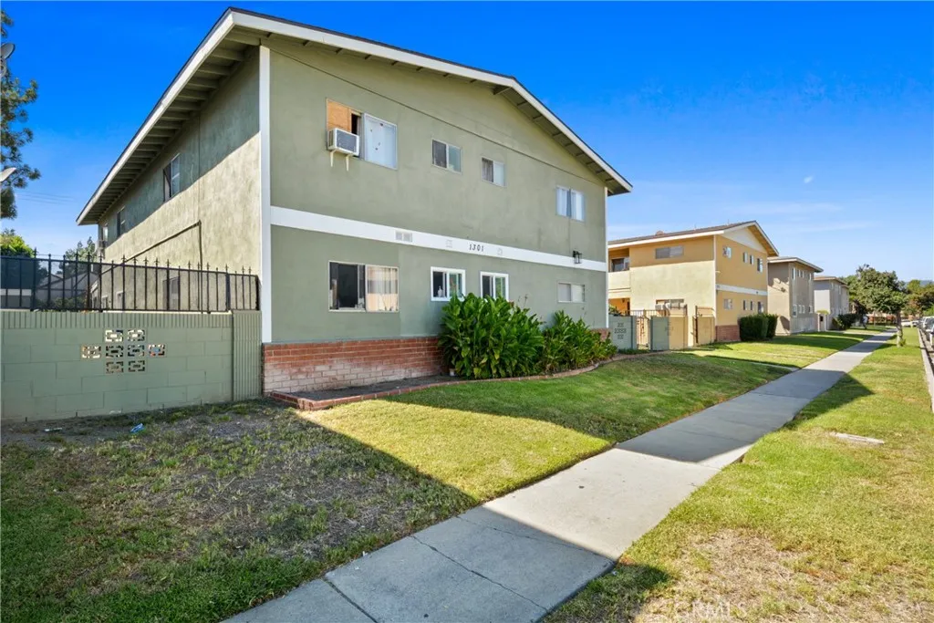 1301 Burwood, La Habra, California 90631 home-pic-2