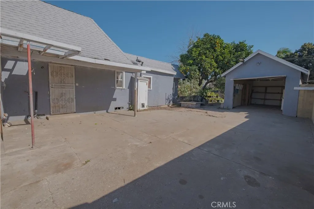 4660 Paramount Blvd, Pico Rivera, California 90660 home-pic-18