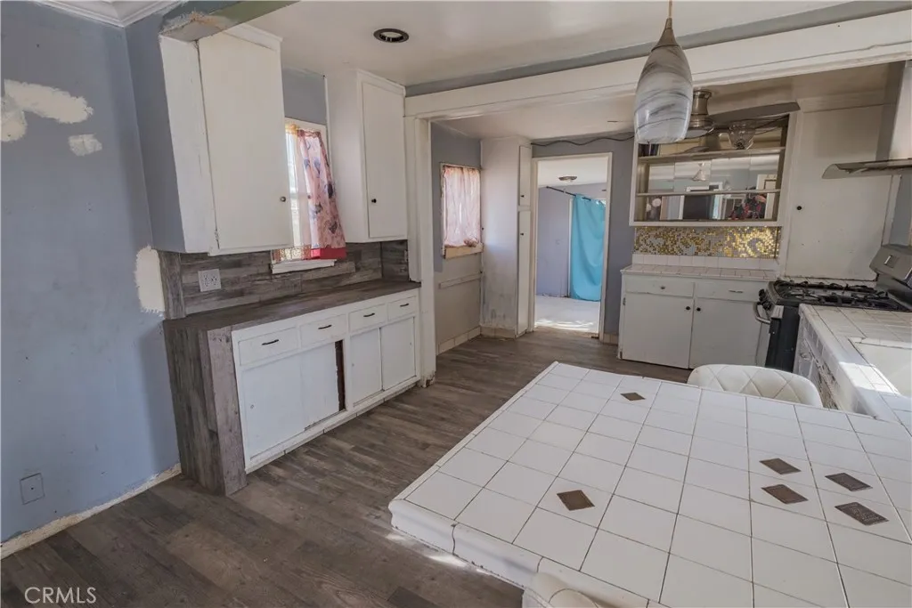 4660 Paramount Blvd, Pico Rivera, California 90660 home-pic-13