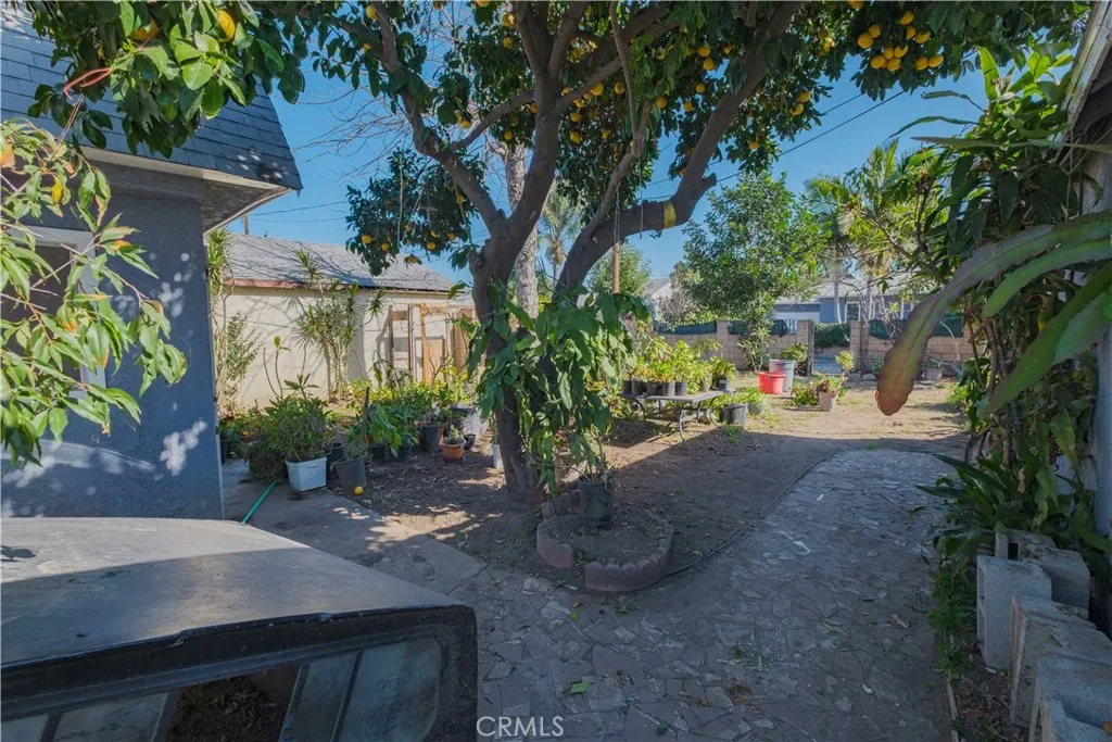 4660 Paramount Blvd, Pico Rivera, California 90660 home-pic-21