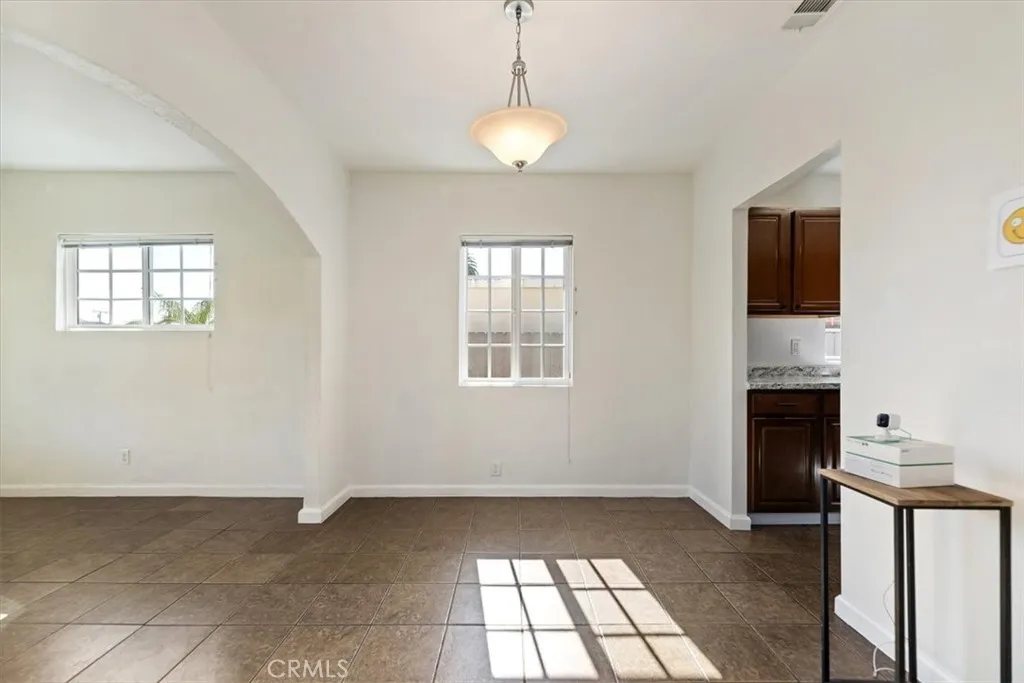 10779 Barlow, Lynwood, California 90262 home-pic-17