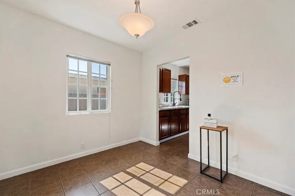10779 Barlow, Lynwood, California 90262 home-pic-16