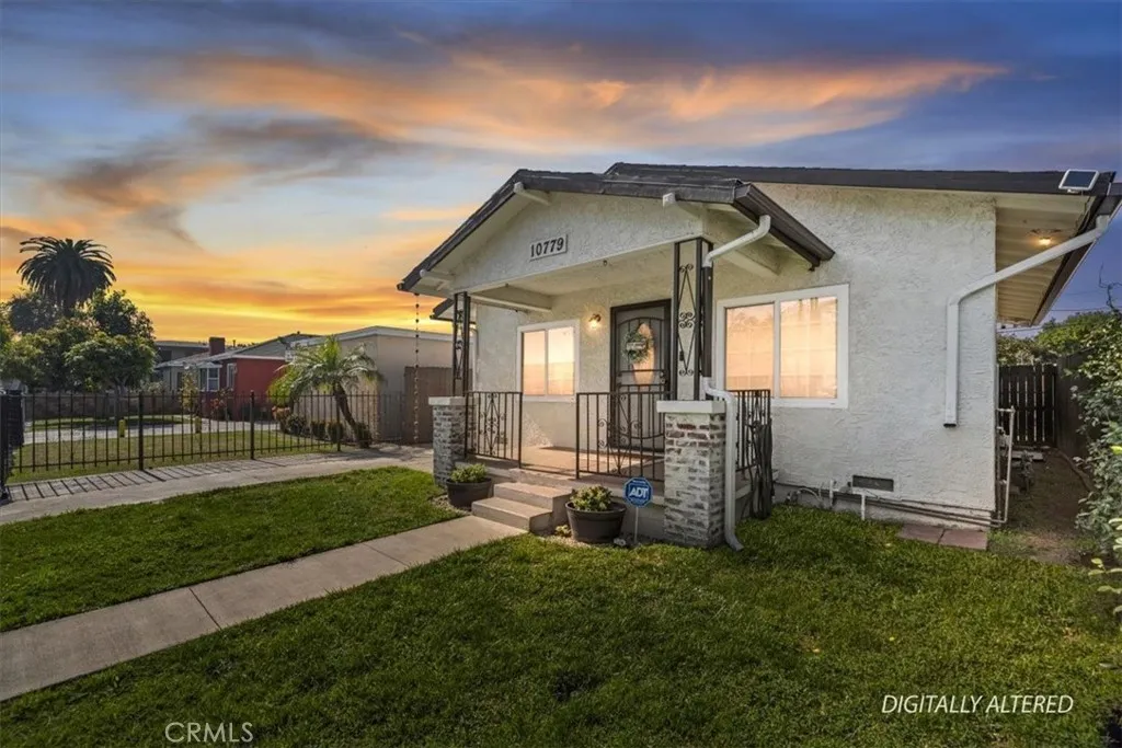 10779 Barlow, Lynwood, California 90262 home-pic-4