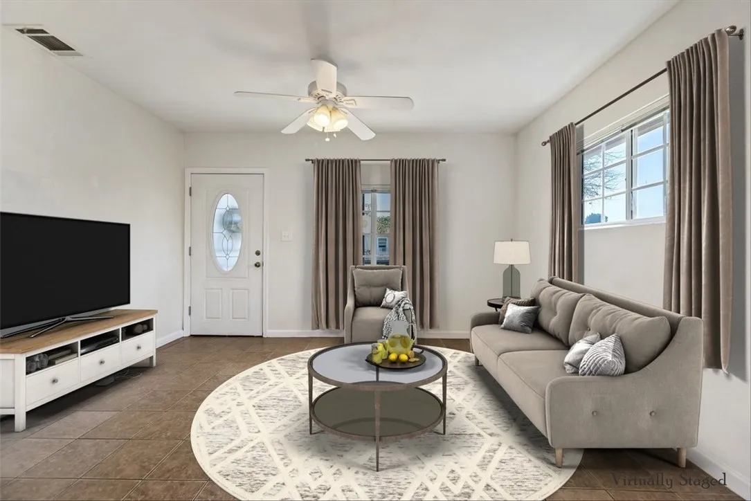 10779 Barlow, Lynwood, California 90262 home-pic-11