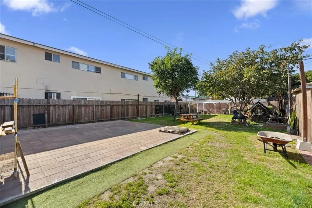 10779 Barlow, Lynwood, California 90262 home-pic-37