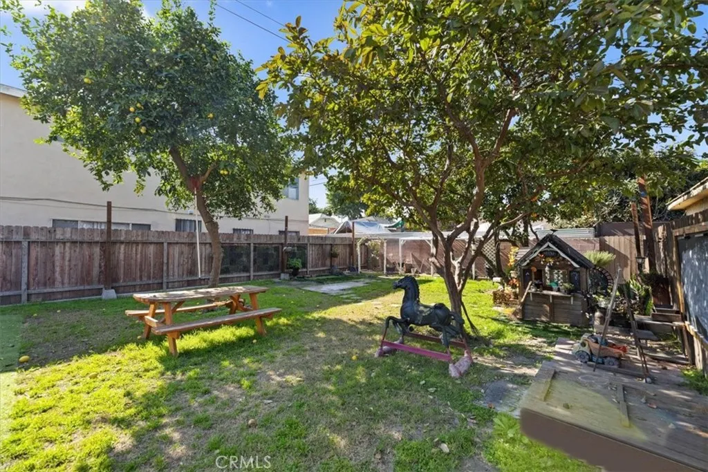 10779 Barlow, Lynwood, California 90262 home-pic-35