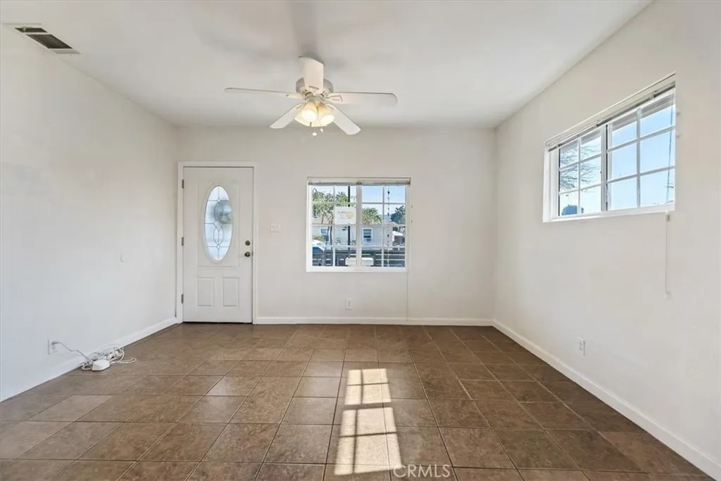 10779 Barlow, Lynwood, California 90262 home-pic-12