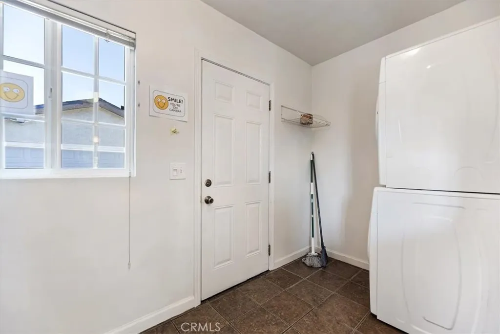 10779 Barlow, Lynwood, California 90262 home-pic-27