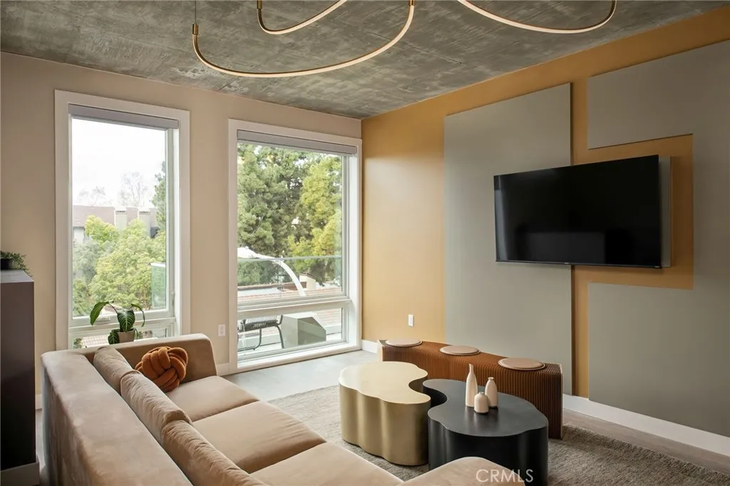 380 Cordova Street 103, Pasadena, California 91101 home-pic-1