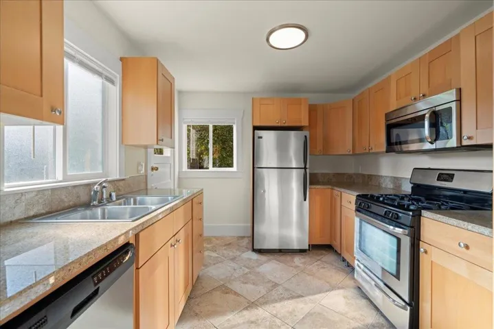 262 Hawthorne Avenue, Palo Alto, California 94301