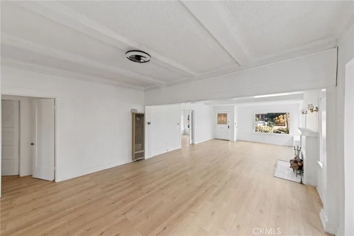 Open and spacious floorplan