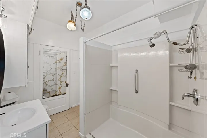 Walk in shower for 2nd bath - options are helpful!
