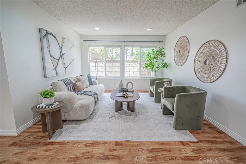 22612 Pamplico Dr, Saugus, California 91350 home-pic-8
