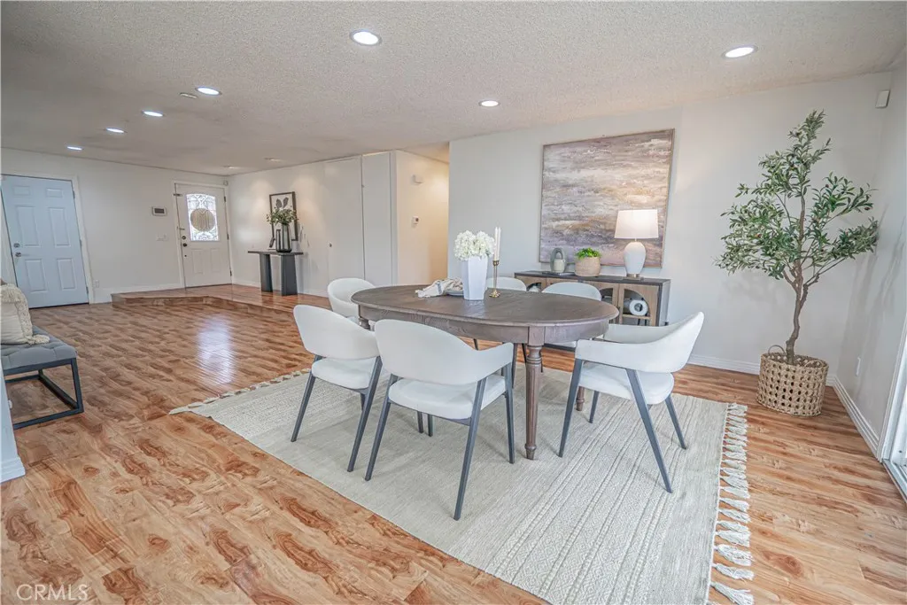 22612 Pamplico Dr, Saugus, California 91350 home-pic-16