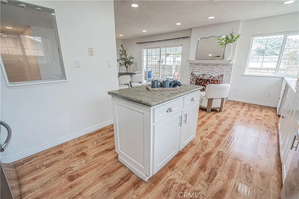 22612 Pamplico Dr, Saugus, California 91350 home-pic-20