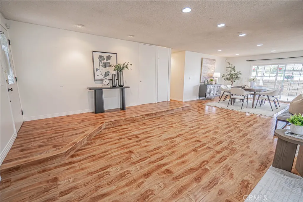 22612 Pamplico Dr, Saugus, California 91350 home-pic-7