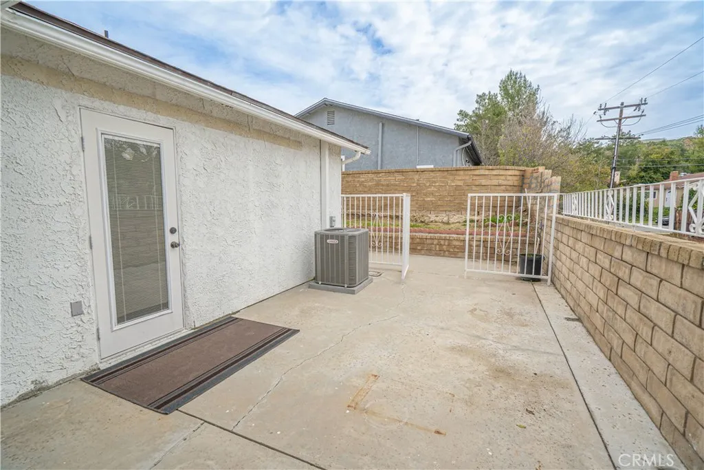 22612 Pamplico Dr, Saugus, California 91350 home-pic-40