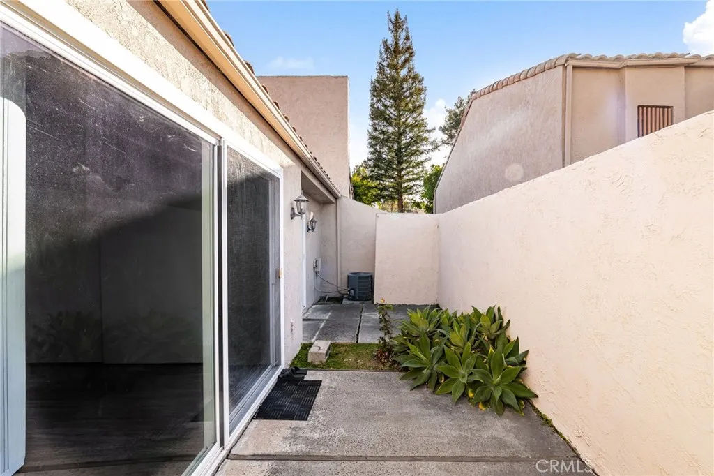 8641 Buena Tierra, Buena Park, California 90621 home-pic-19