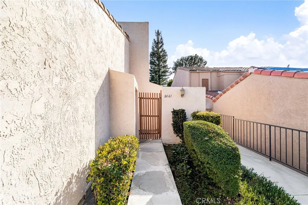 8641 Buena Tierra, Buena Park, California 90621 home-pic-20